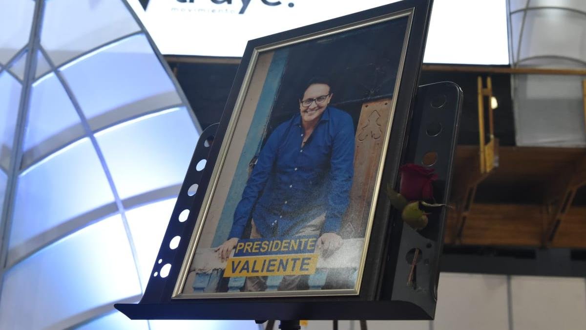 Despidieron a Fernando Villavicencio en Quito.