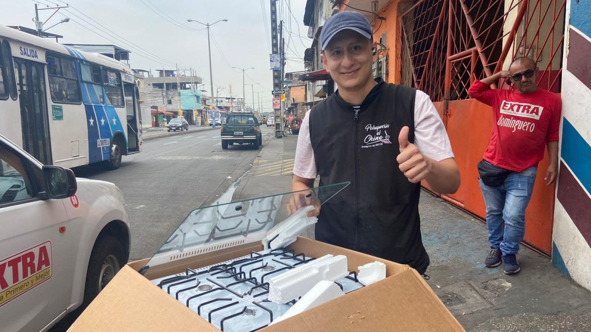 Ángel Guerrero recibió en su trabajo el premio de EXTRA.