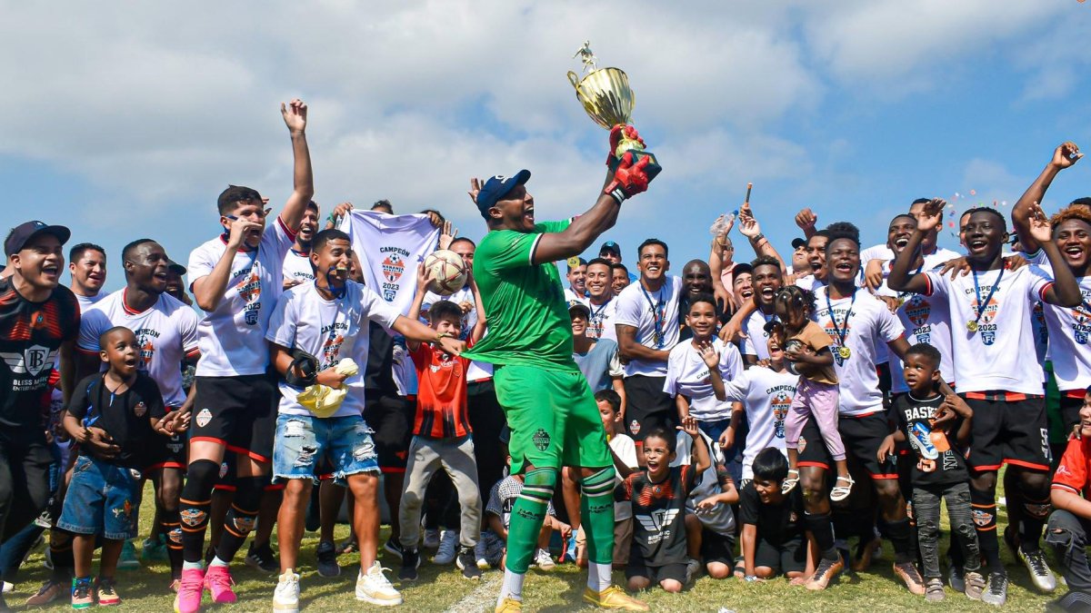 Máximo Banguera, de Naranja Mekánica y un título que le faltaba, ser campeón de segunda categoría.