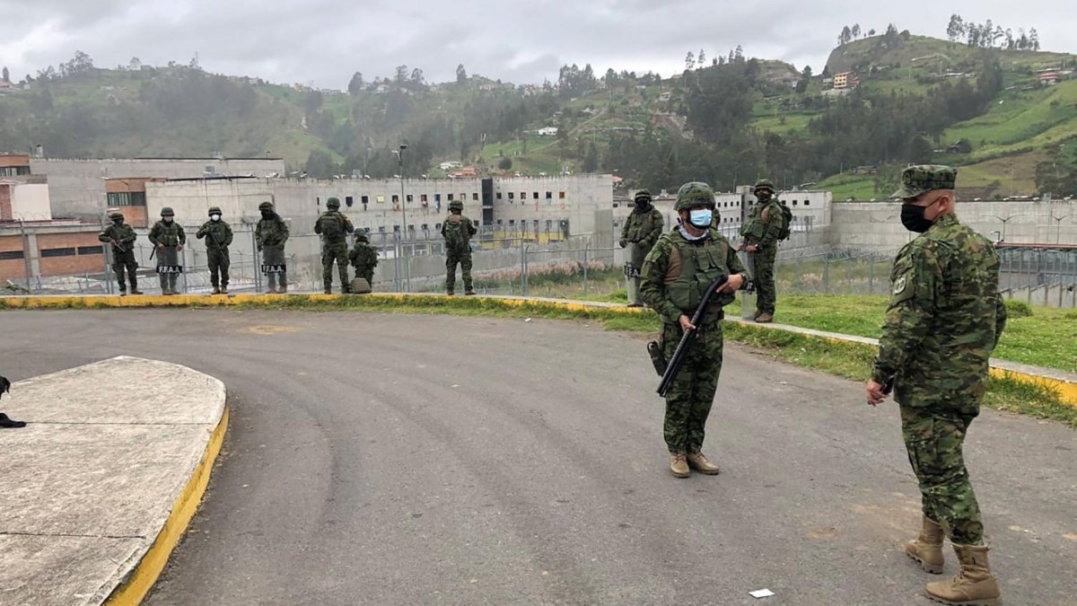 La cárcel de Turi estaba rodeada esta mañana por las fuerzas del orden.