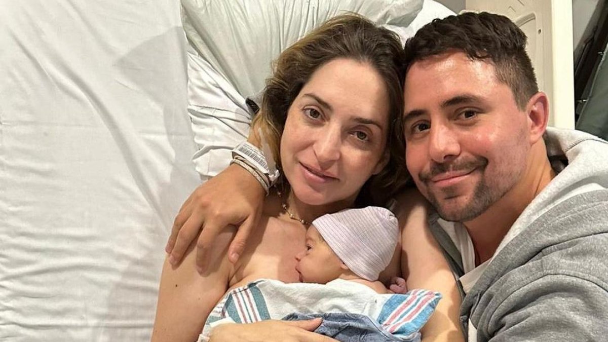 La cantante con su esposo, el día del parto.