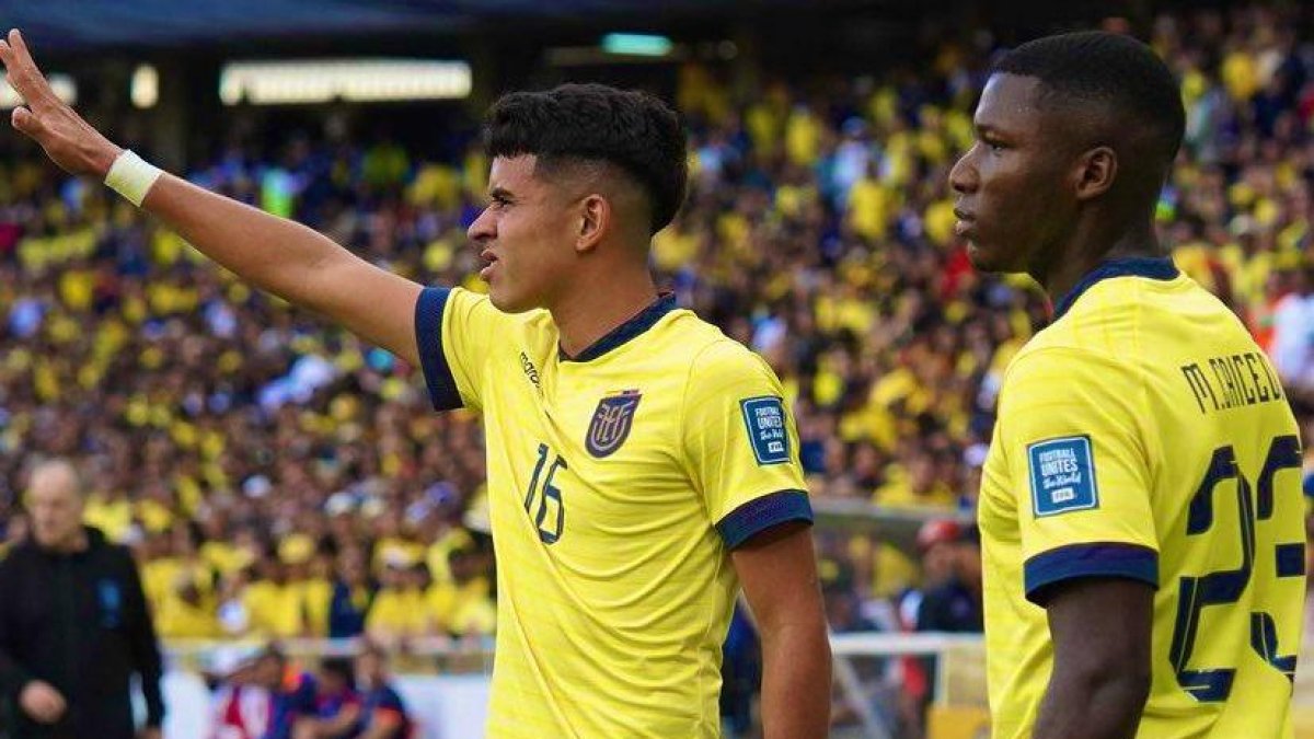 Kendry Páez es el chico de los récord en la Tri.