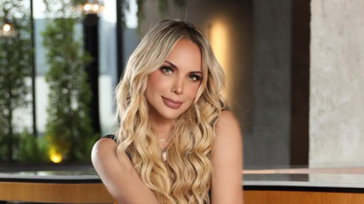 Érika Vélez es la conductora del programa de cocina MasterChef desde la primera temporada.