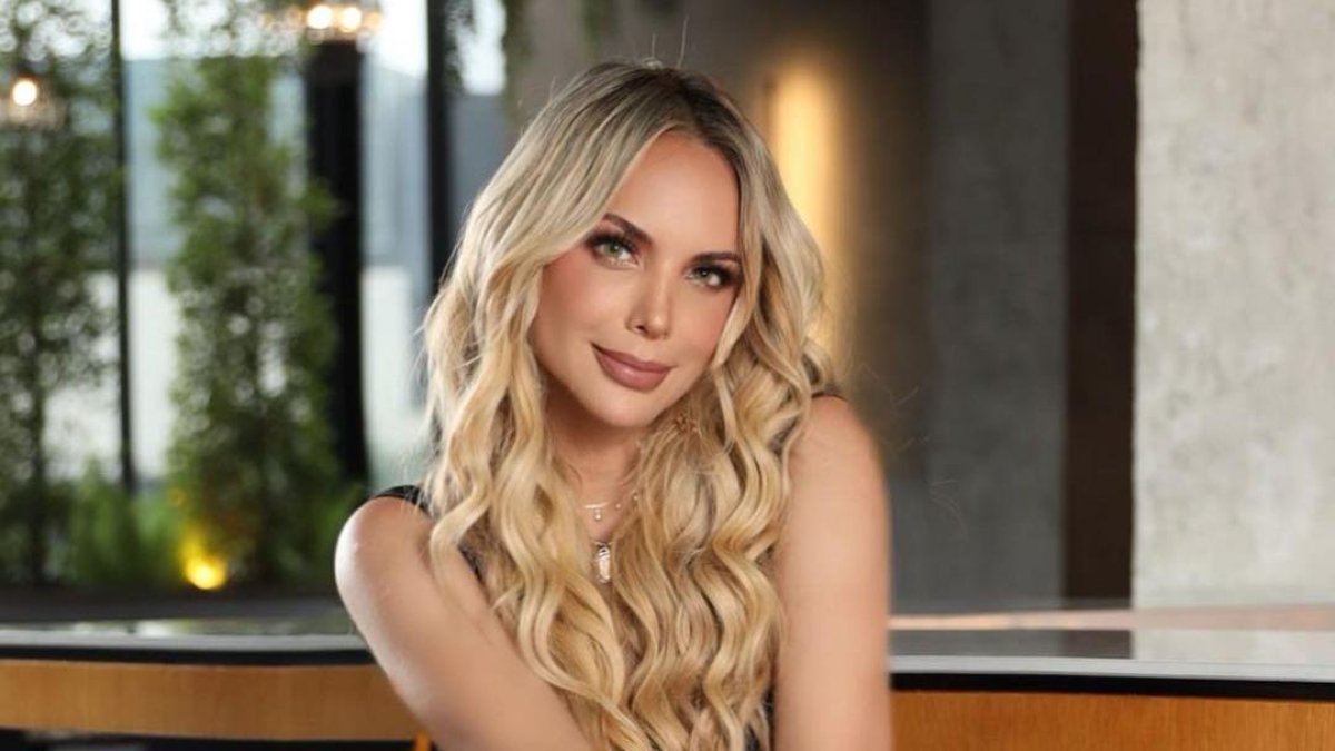 Érika Vélez es la conductora del programa de cocina MasterChef desde la primera temporada.