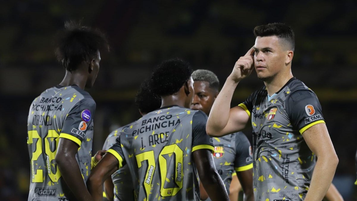 El defensa Carlos Rodríguez hizo el gol de Barcelona.