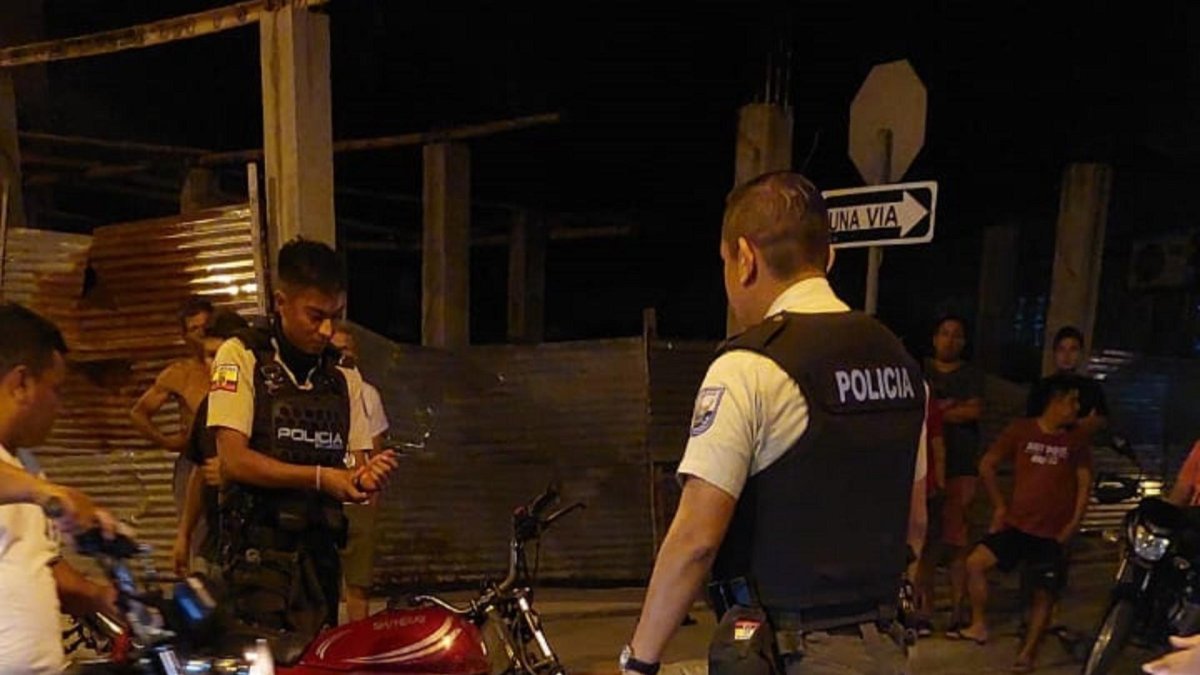 En los patios de la PJ quedó retenida  la moto en la que llegaron los dos sujetos que intentaron asaltar a los parientes.