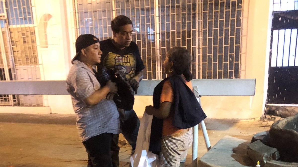 La mamá del difunto se preguntaba quién pudo terminar así con la vida de su hijo.