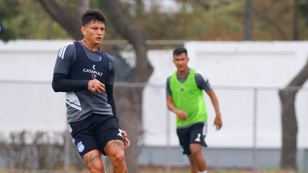 El colombiano Alexis Zapata (i) durante la práctica millonaria del pasado miércoles 25 de octubre.