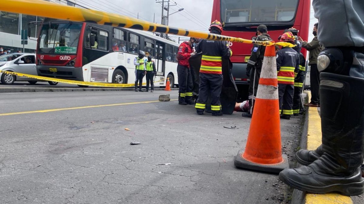 En abril de 2022 fue atropellado Jaime Veintimilla en el carril de la Ecovía en la avenida 6 de Diciembre.