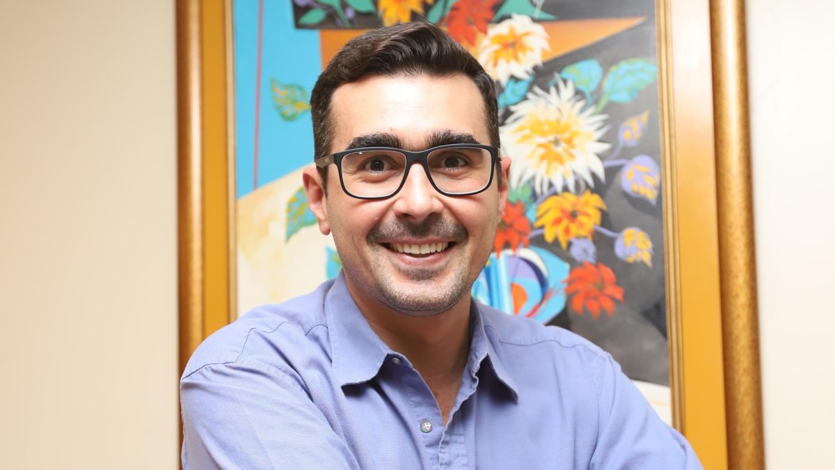 Andrés Guzmer, presentador de deportes ahora Ministro de deportes.