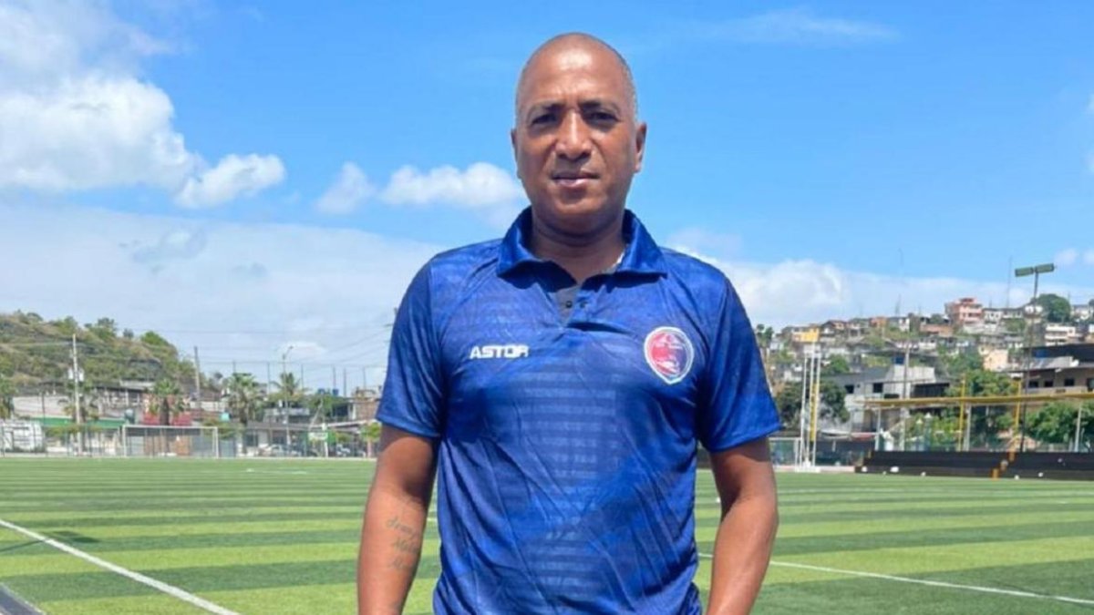 En la actualidad, Marlon Ayoví lidera al Ferrocarril de Durán, y está formando escuelas de fútbol para menores.