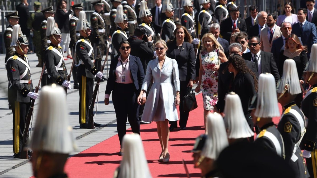 Annabella Azín, a su ingreso a la Asamblea.