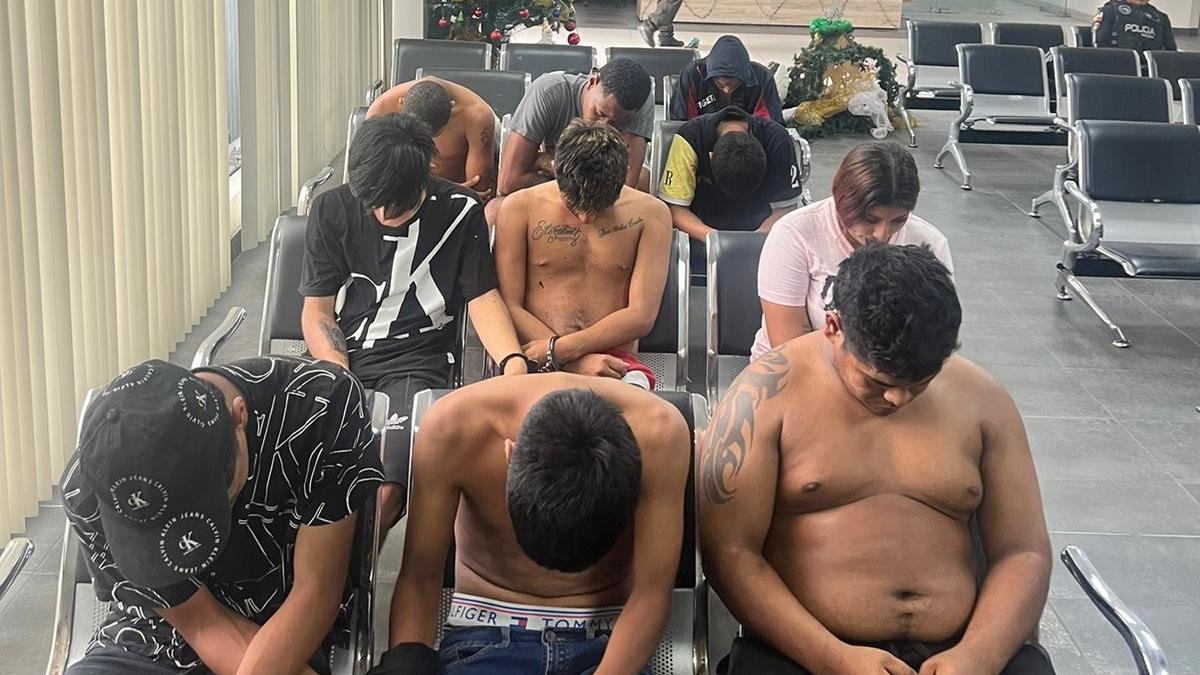 Los sospechosos fueron puestos a órdenes de las autoridades judiciales.