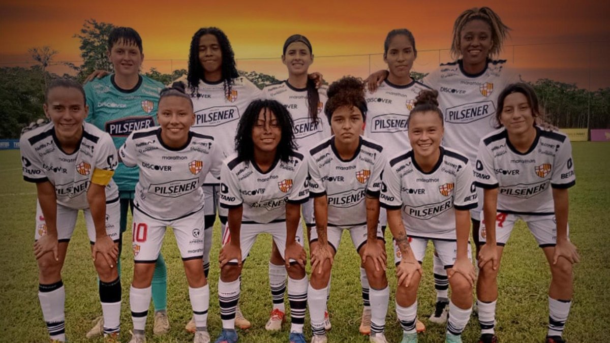 Toreros, y su equipo femenino que jugará en la Superliga femenina.