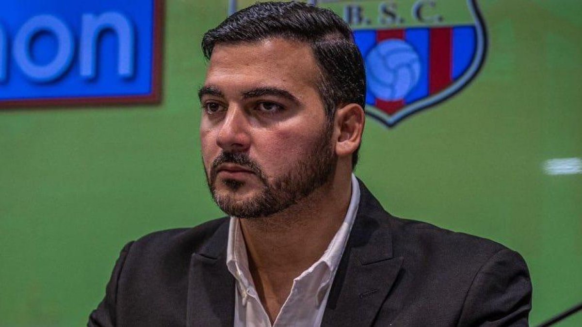 El nuevo presidente de Barcelona, Antonio Álvarez tendrá que revisar los procedimientos antes de ser inscrito debidamente