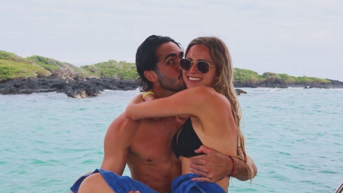 Leo campana y su novia Ariana Altuve.