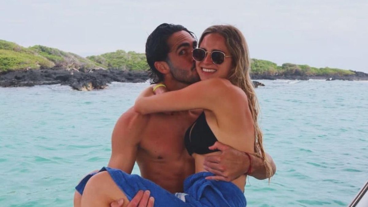 Leonardo Campana y su novia Ariana Altuve visitaron las paradisíacas islas Galápagos.