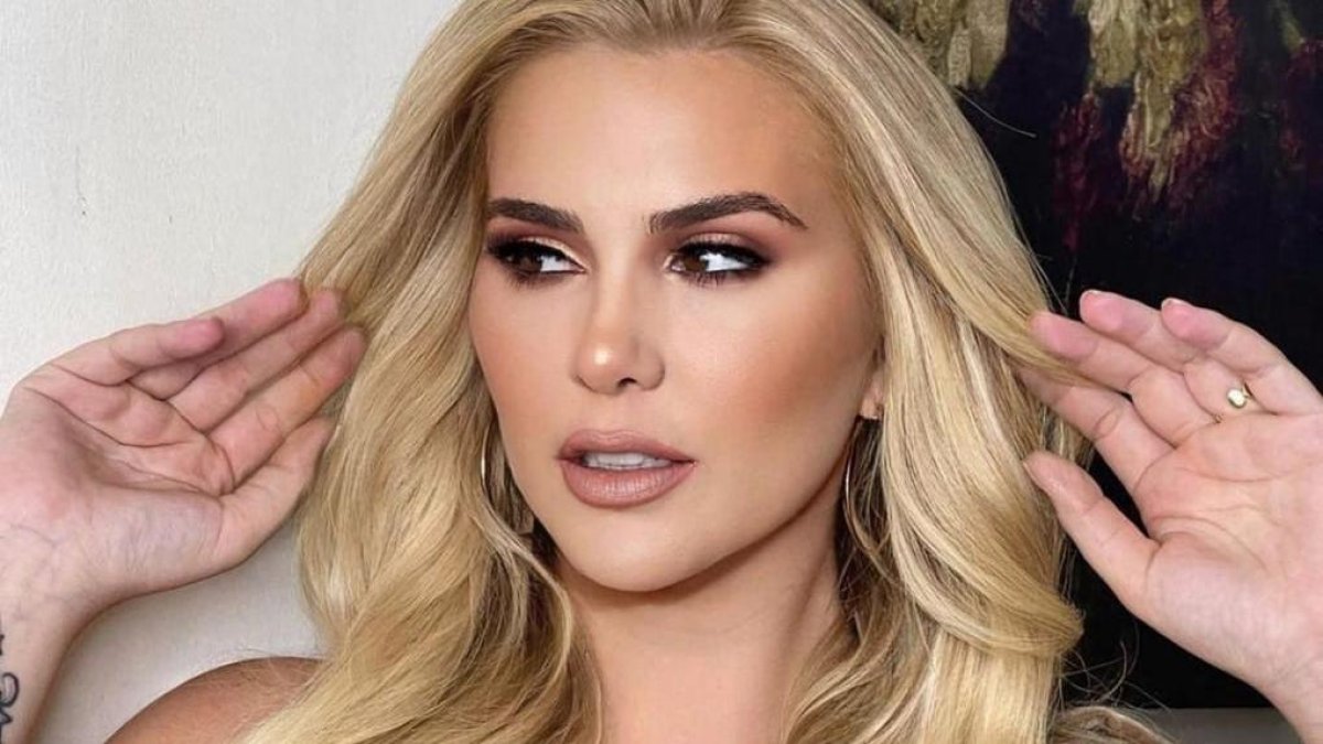 ACTRIZ, PRESENTADORA DE TELEVISIÓN Y PARTICIPANTE DEL REALITY TURCO