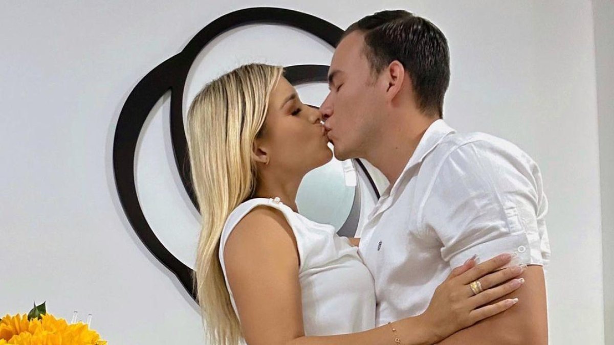 Mafer Pérez con su novio.