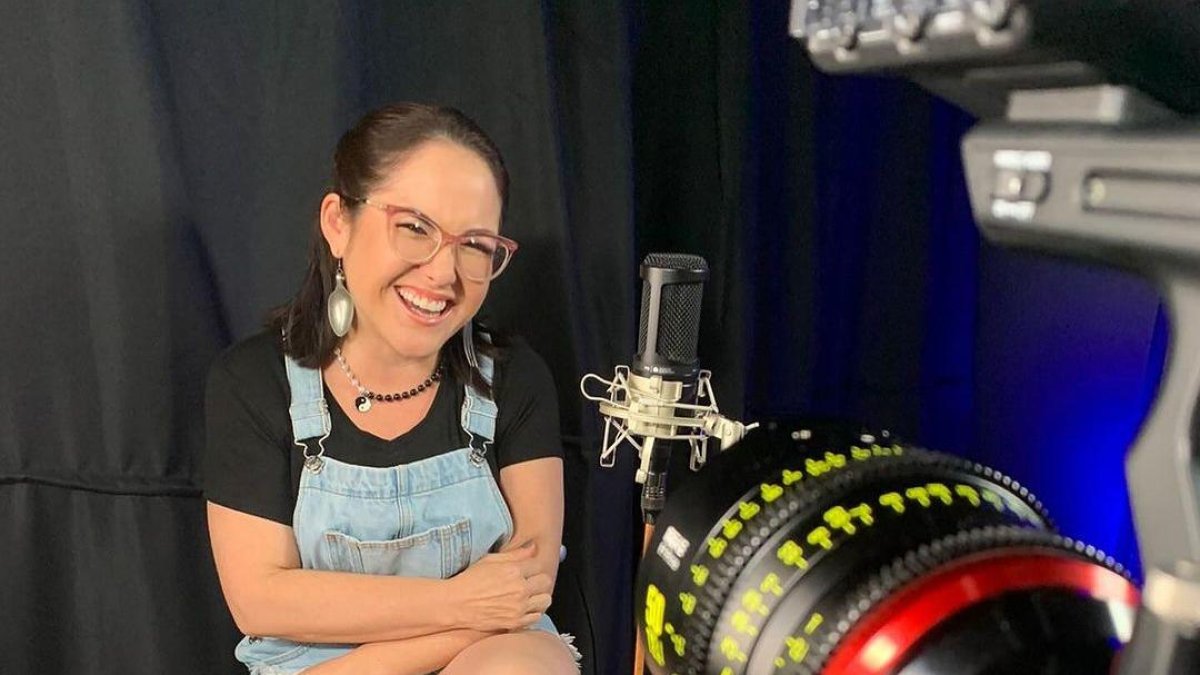 Claudia Camposano es una actriz ecuatoriana, que ha trabajado para varias producciones nacionales como La taxista, ¡Así pasa! y Cuatro Cuartos.