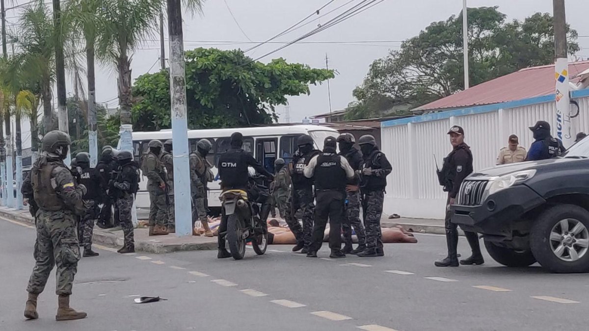 Los capturados fueron inmovilizados y luego trasladados hacia el cuartel modelo de la ciudad de Guayaquil.