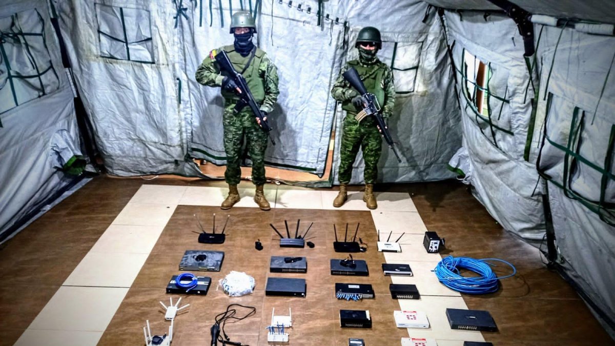 Las evidencias fueron entregadas a la Policía Nacional.