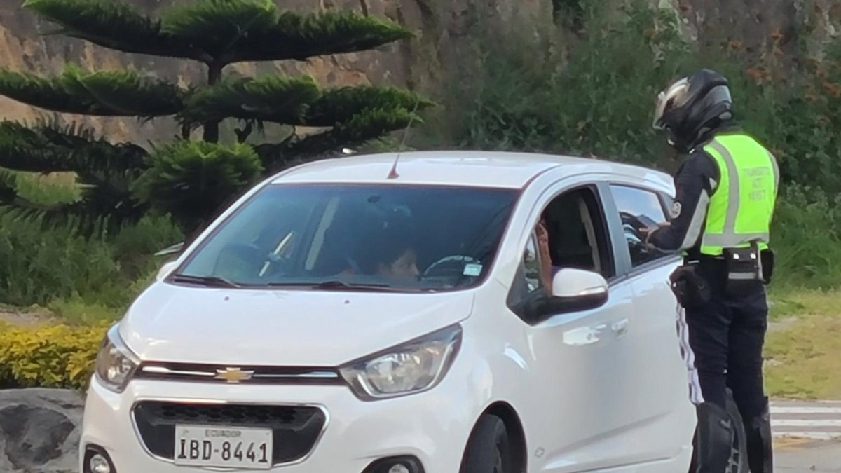 Agentes de la AMT realizan controles a diario para asegurarse de que la medida se cumpla