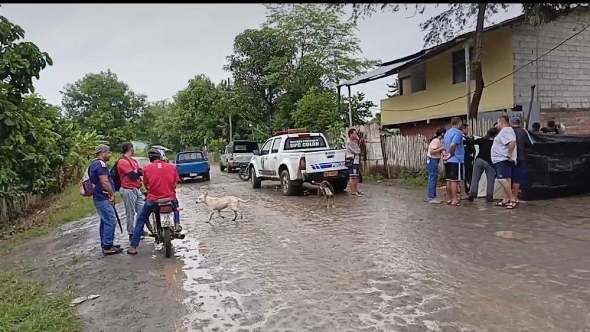 La víctima fue hallada con varios impactos de bala en su cuerpo.
