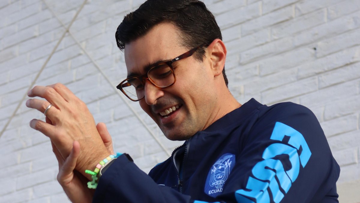 [MISSING]binding.image.description