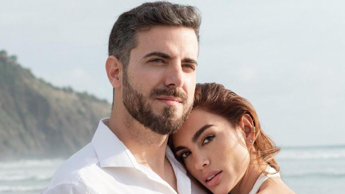 Krystel Chuchuca y su pareja.