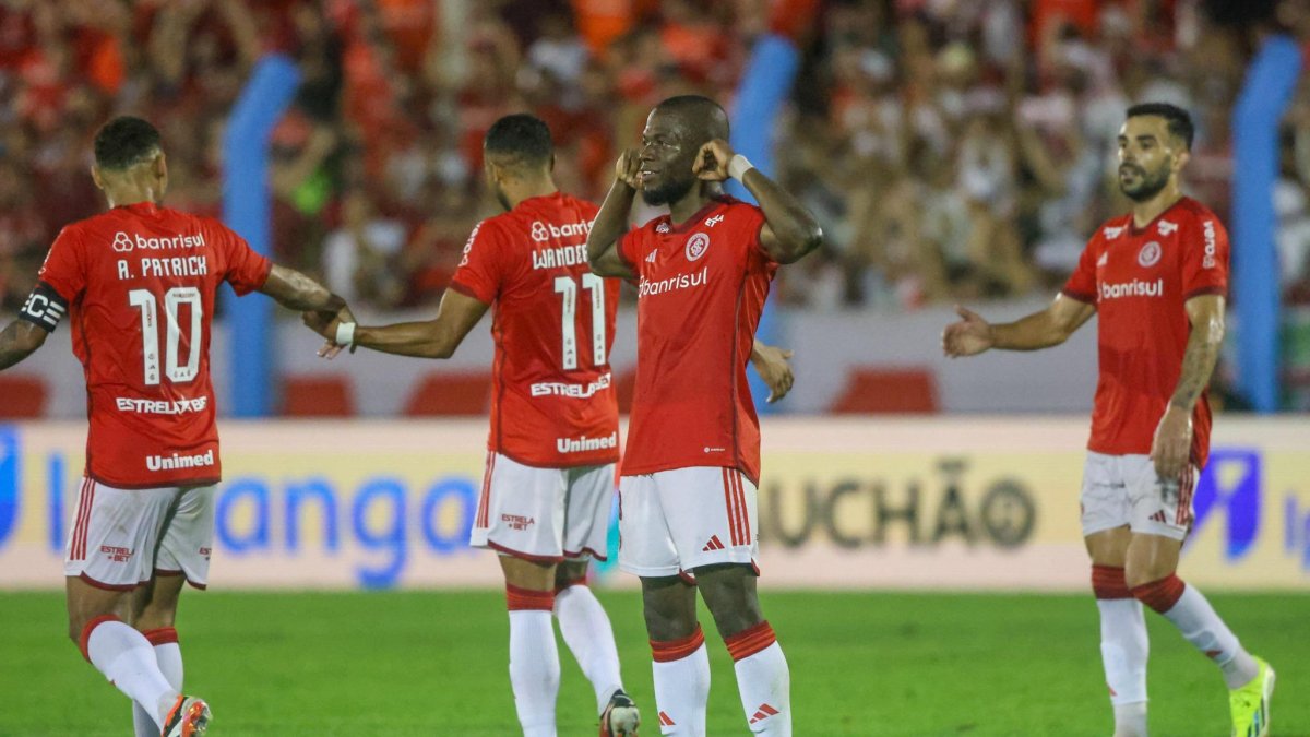 Enner Valencia es titular en Internacional.