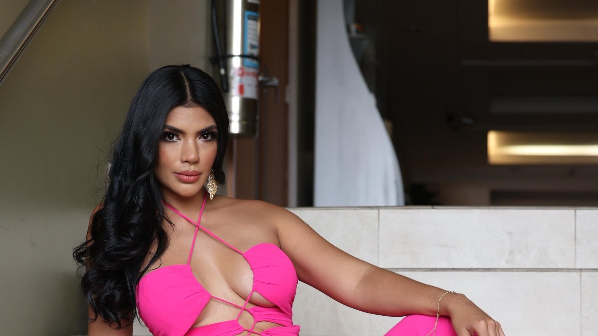 Conny Garcés en su visita por las instalaciones de Diario Extra.