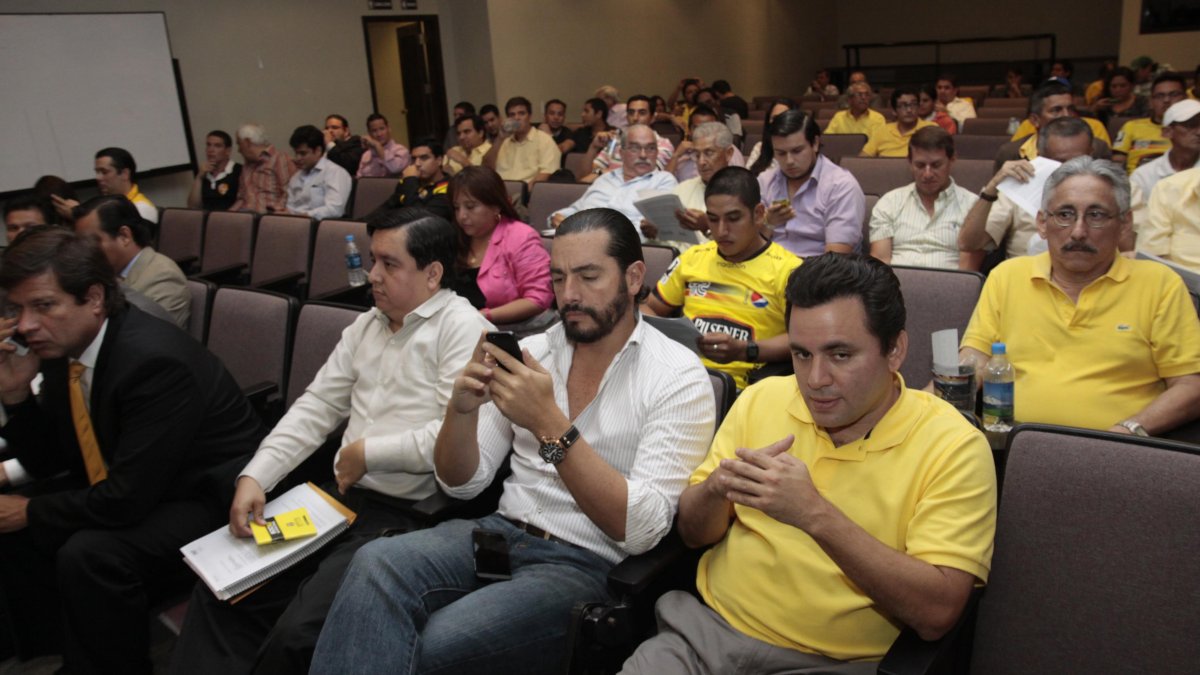 La Asamblea General Ordinaria de Socios fue convocada para el miércoles 20 de marzo, en el estadio Monumental.