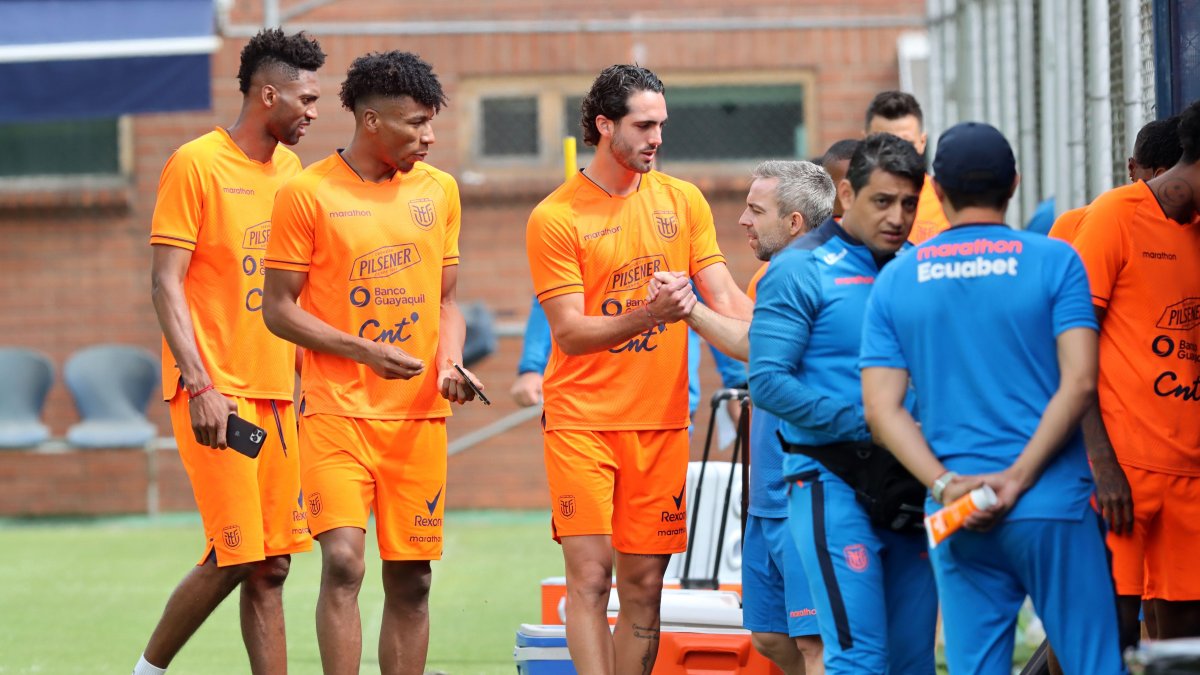 Kevin Rodríguez (2-i) llegaría a la fecha FIFA, pese a no sumar minutos desde el 28 de enero, debido a una tendinopatía del tendón rotuliano.