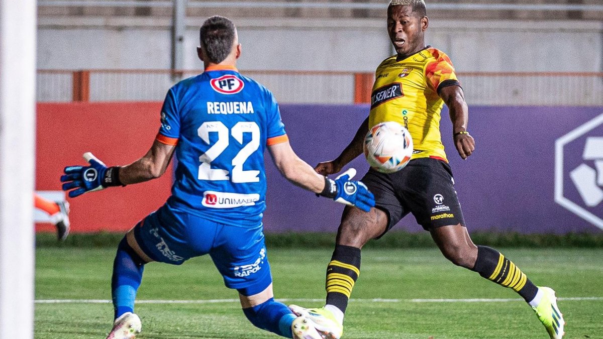 Barcelona midió a Cobresal en Chile este 2 de abril.