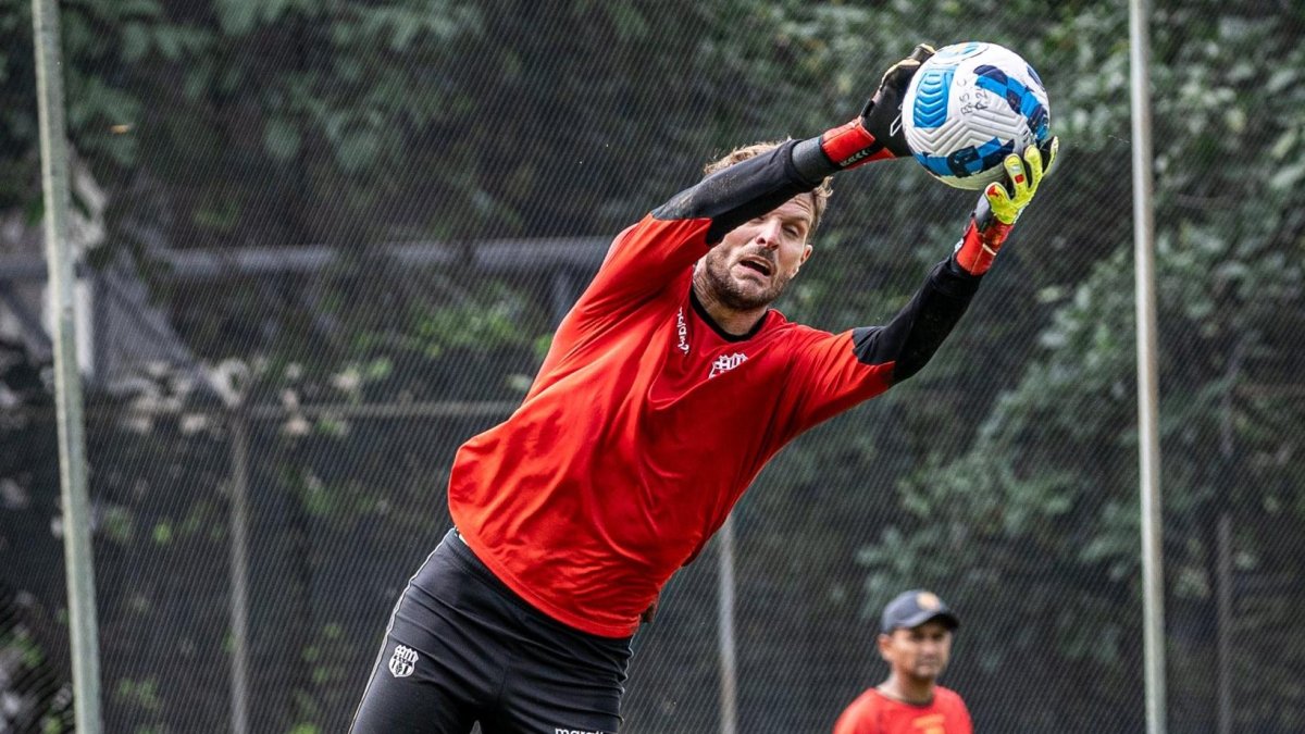 Javier Burrai estará en el arco de Barcelona.