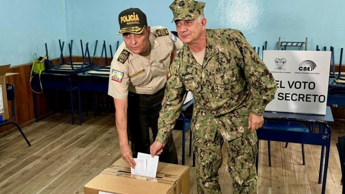 El referéndum, convocado por el presidente Daniel Noboa, consiste en once preguntas a responder por la ciudadanía.