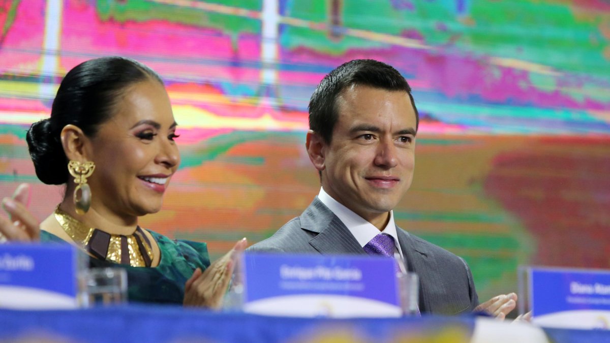 Daniel Noboa, presidente del Ecuador, en la inauguración de las elecciones de Referendum y Consulta Popular