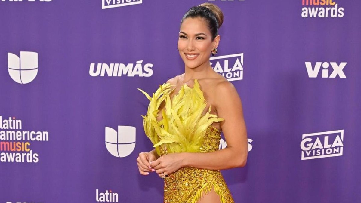 Alejandra Jaramillo durante la pasarela de la alfombra roja de los Latin American Music Awards.