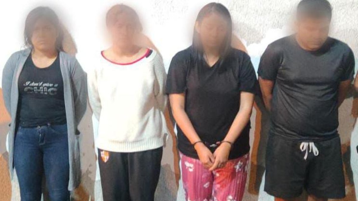 De los cuatro detenidos, el hombre es quien registra antecedentes penales.