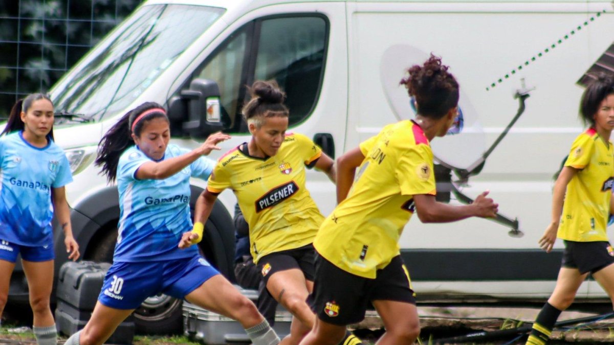 Barcelona SC sacó tres puntos en Ambato, ante Macará.