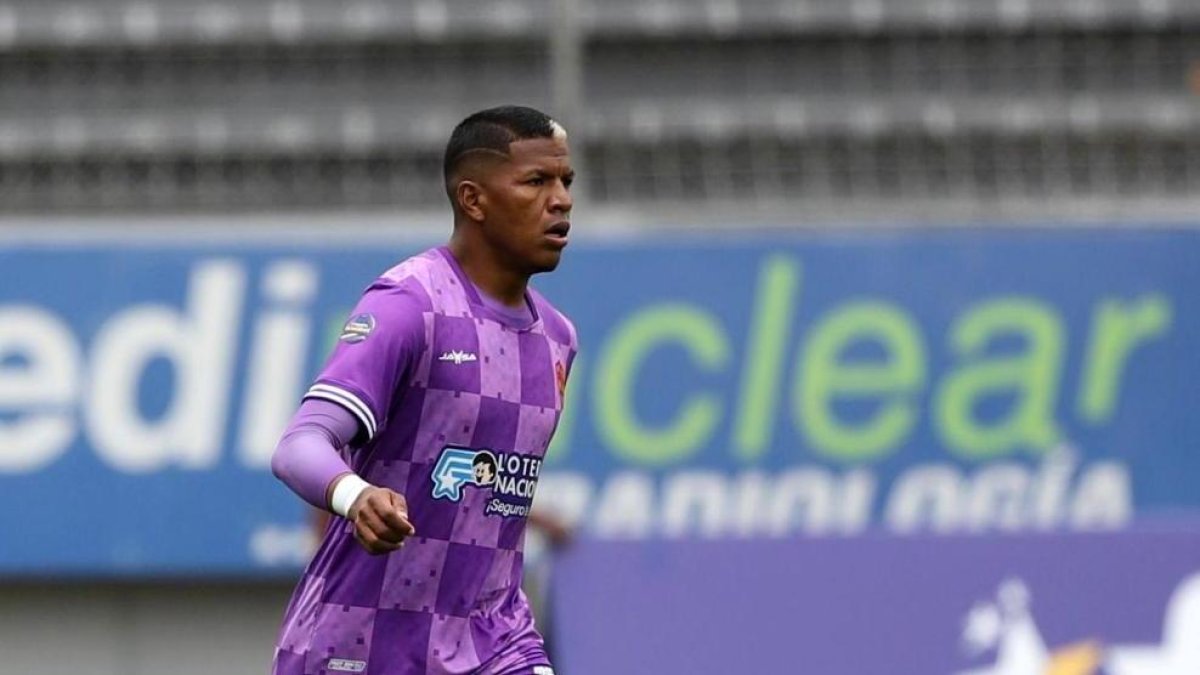 El zaguero John Jairo Ontaneda se consolidó en la defensa de Aucas.