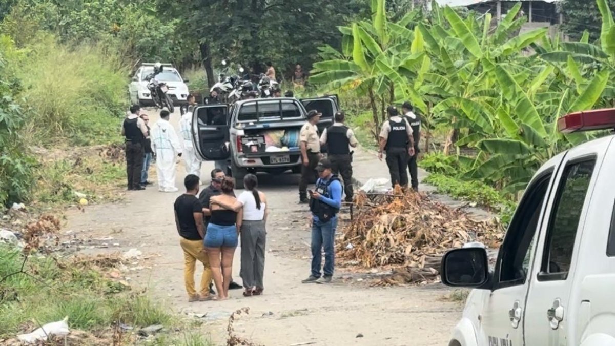 Los cadáveres fueron encontrados aproximadamente a las 08:00 de este jueves 30 de mayo.