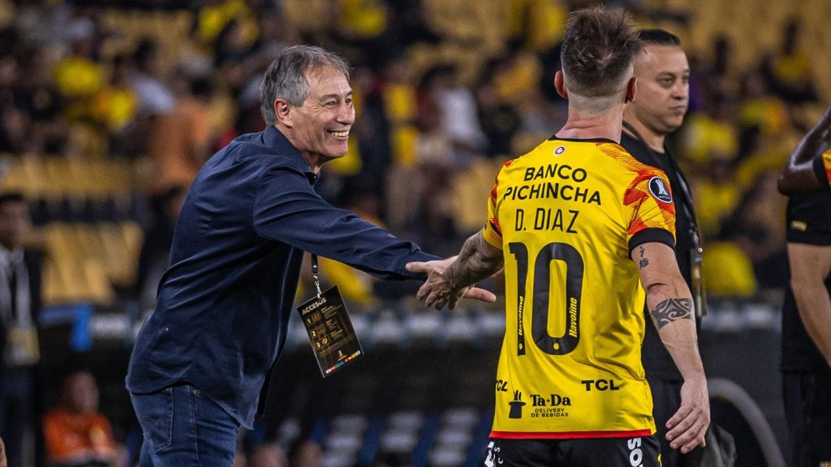 Ariel Holan y Damián Díaz van por la Copa Sudamericana.