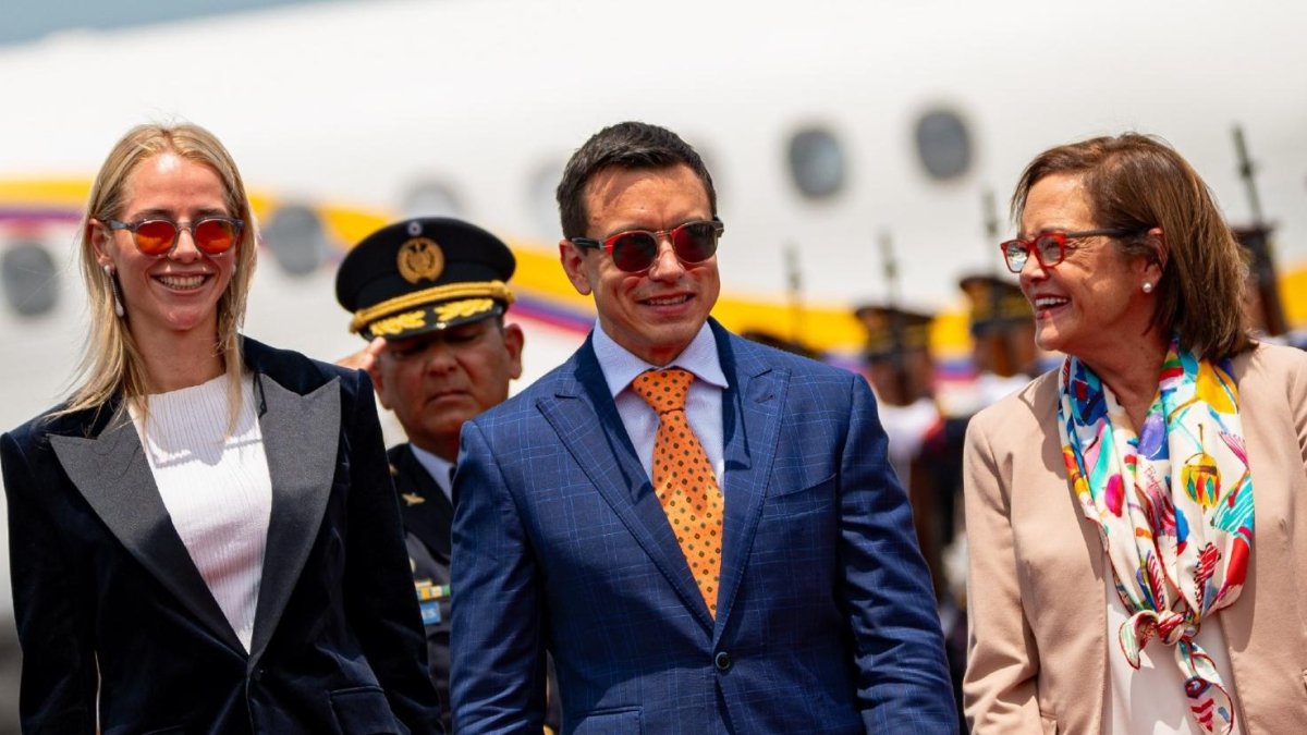 El presidente Daniel Noboa ya se encuentra en el Salvador