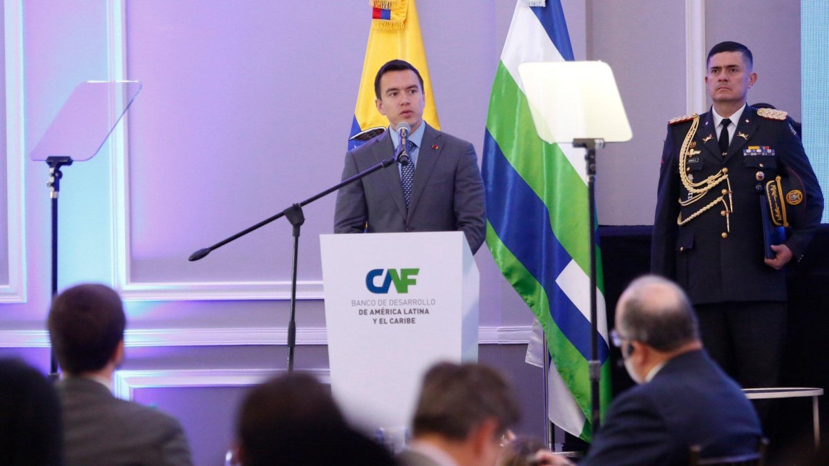 El presidente dio a conocer su disposición durante un evento de diálogos sobre delincuencia organizada.