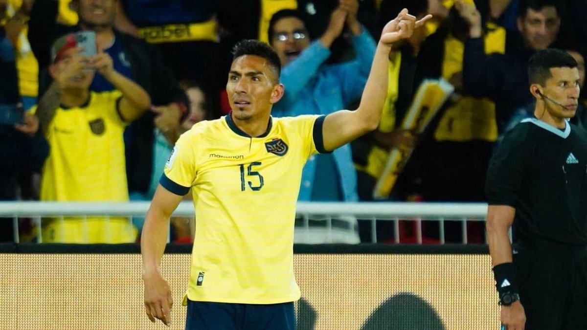 Ángel Mena se despide de La Tri.