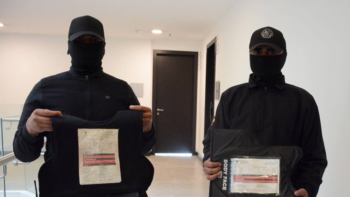 Según la Asociación de Servidores Penitenciarios, la mayoría de chalecos que utilizan los guías están caducados.