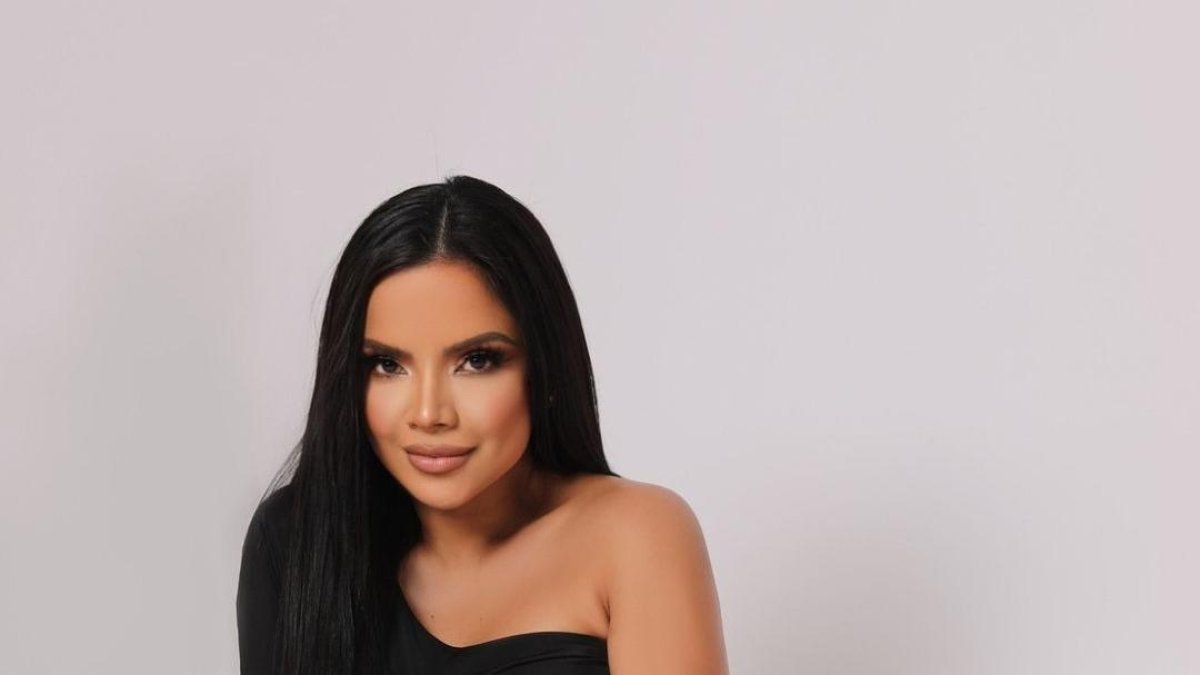 Evelyn Vanessa Calderón demostró lo coqueta que 

es en su pódcast