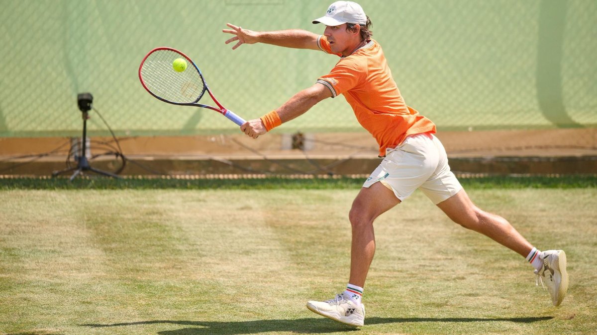 Hidalgo en su más reciente participación en Mallorca, donde fue segundo y ascendió al puesto #61 ATP en dobles